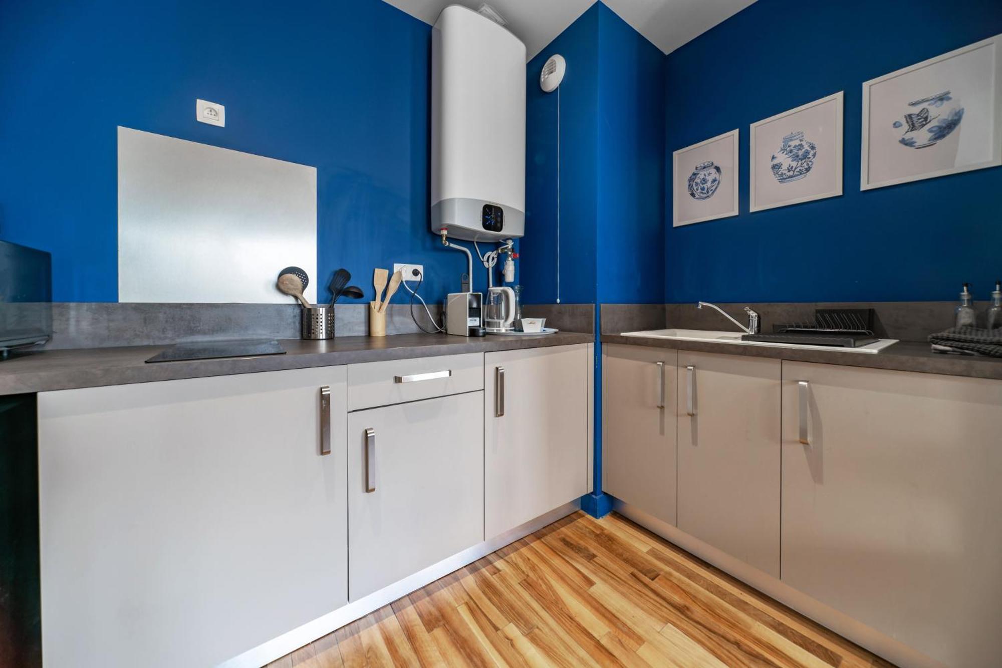 Leon Blum - Design - Parking Apartment *